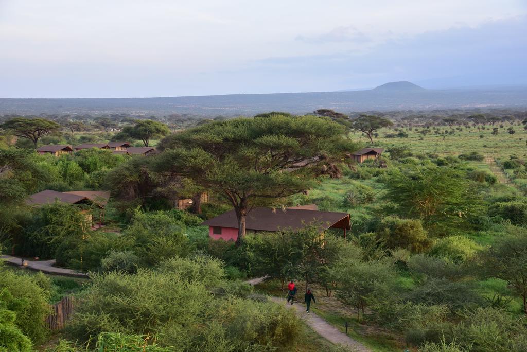 Отель Kilima Safari Camp Амбосели Экстерьер фото